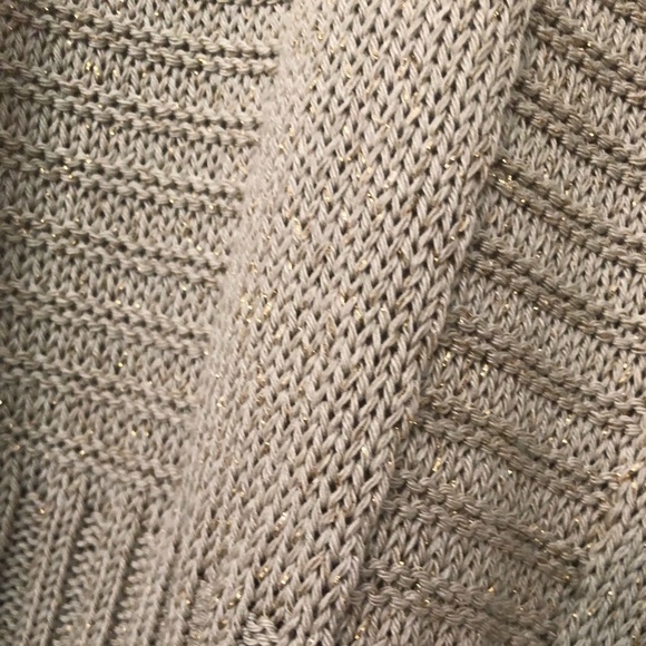 Motivi V-Neck Metallic Gold Weave Knit Shimmery Top - Picture 14 of 16